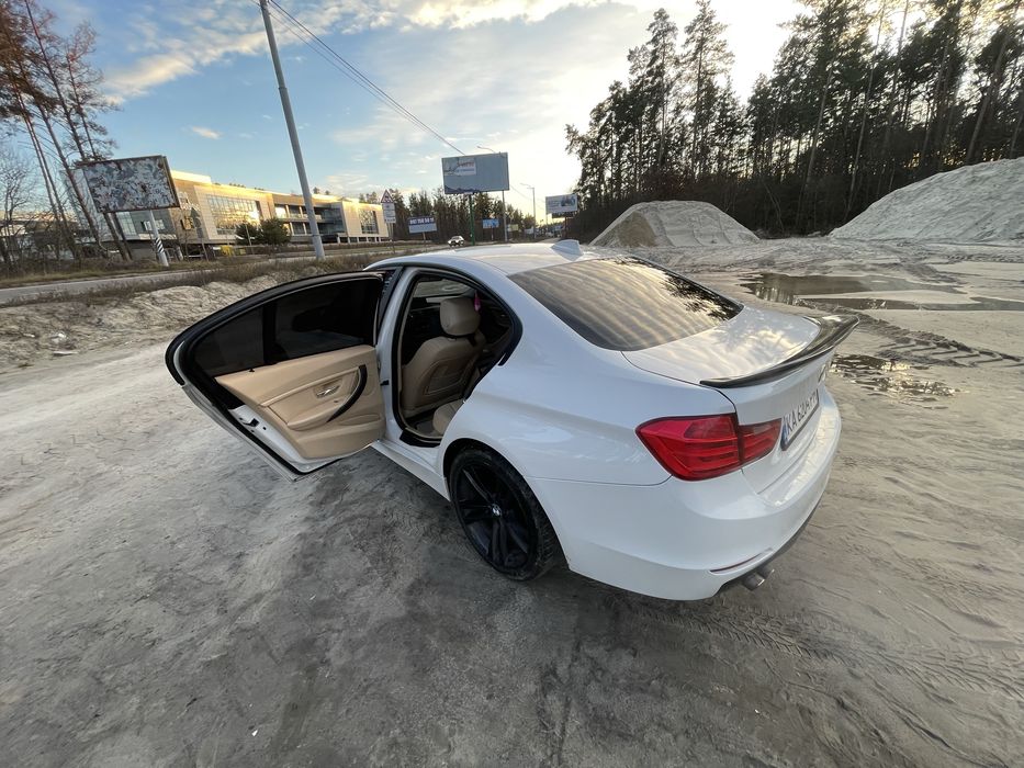 BMW F30 328  2012 год