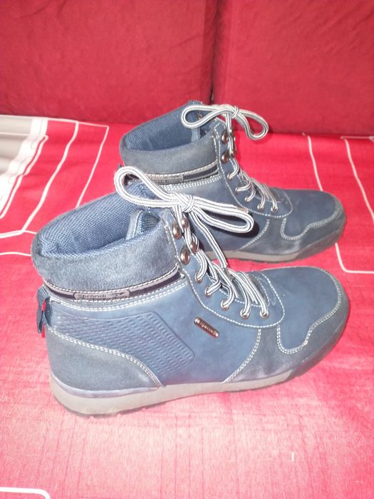 Sprzedam buty marki Sprandi. Granatowe. Rozmiar 39.