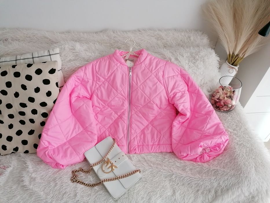 Różowa kurtka bomberka wiosenna