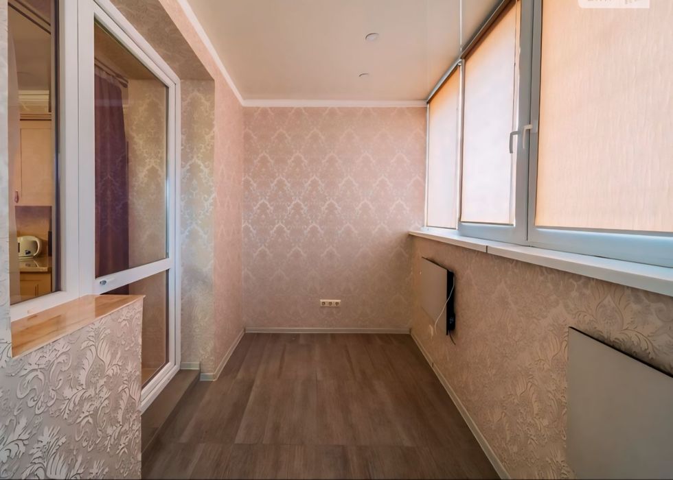 Свободна! 2 к, метро Защитников Украины, центр, аренда квартиры, посут