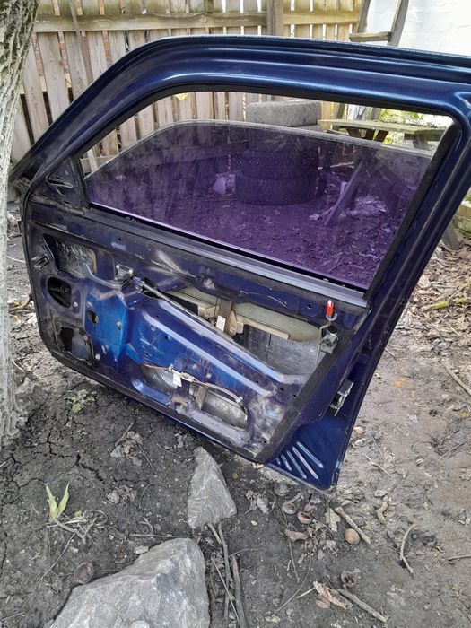 Продам двері ваз 2110