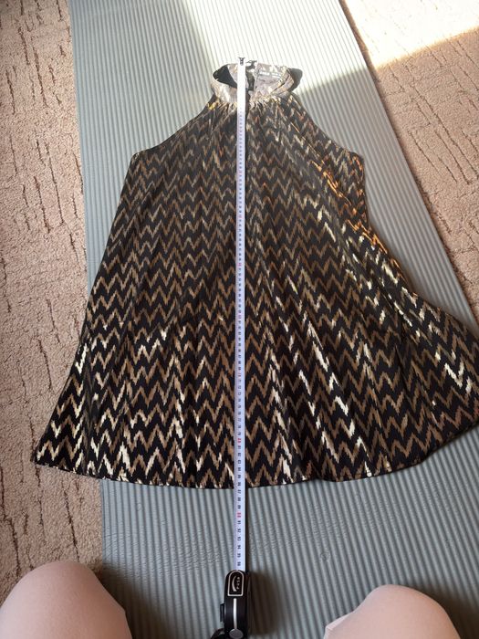 Trzy sukienki krótkie eleganckie