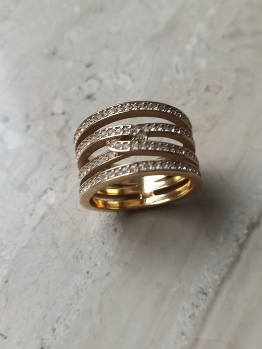 Pierścionek Swarovski z kamyczkami