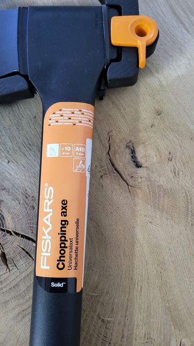 Siekiera fiskars A10