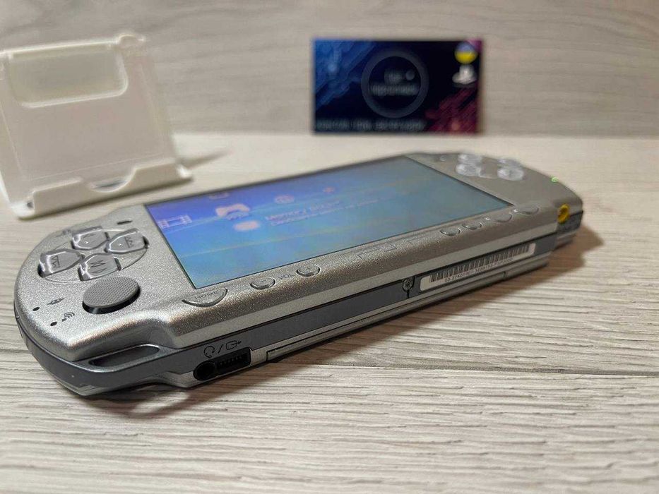 Ігрова консоль Sony PSP SLIM 2000 ICE SILVER 64GB +70 Ігор вcтановлено
