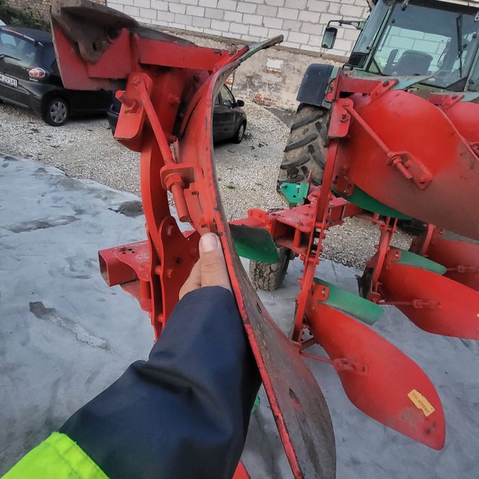 Pług obrotowy Agromasz PO4