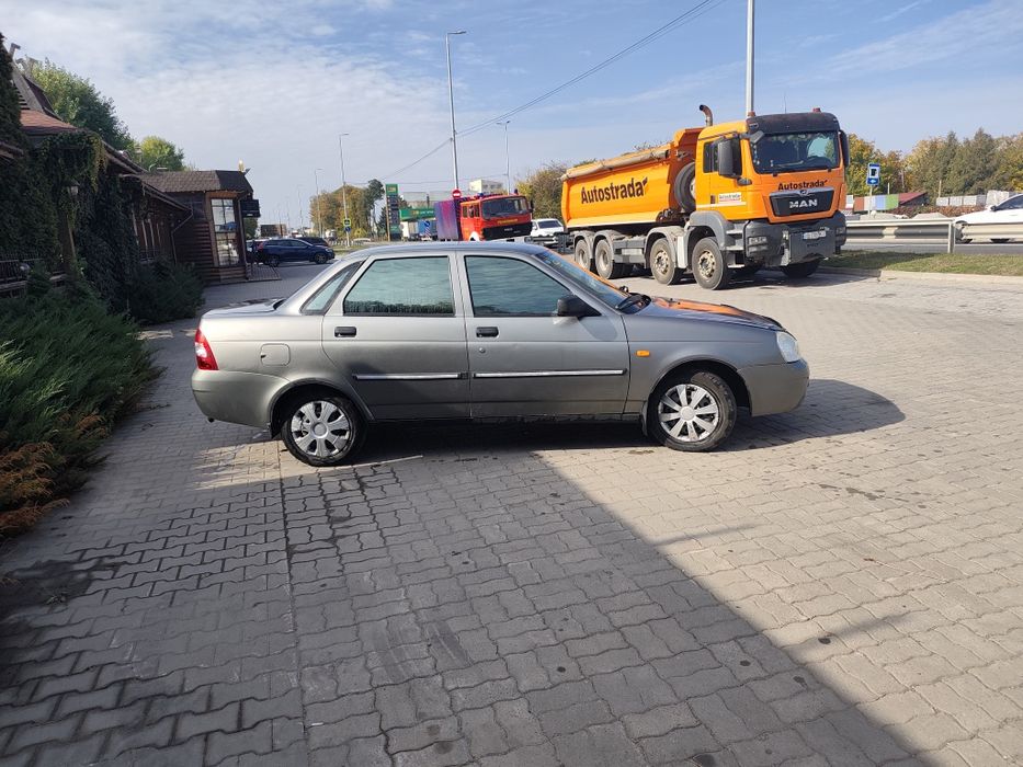 Продам авто Пріора газ бензин