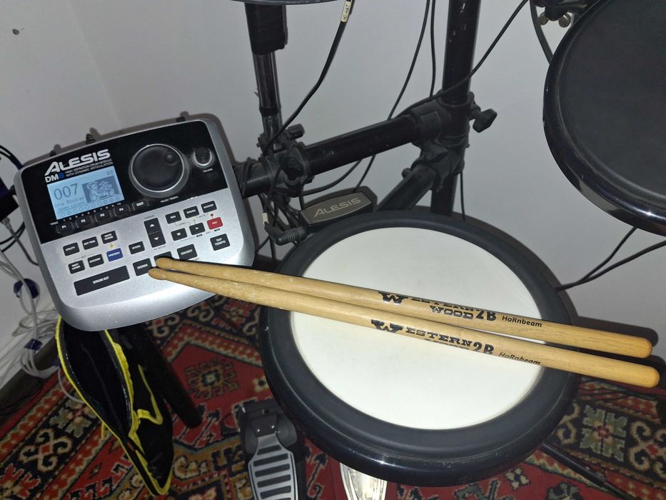 Електробарабани Alesis DM8 USB kit