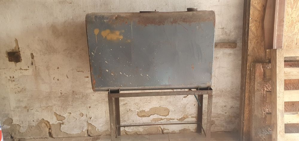 Продам бак на 200 литров