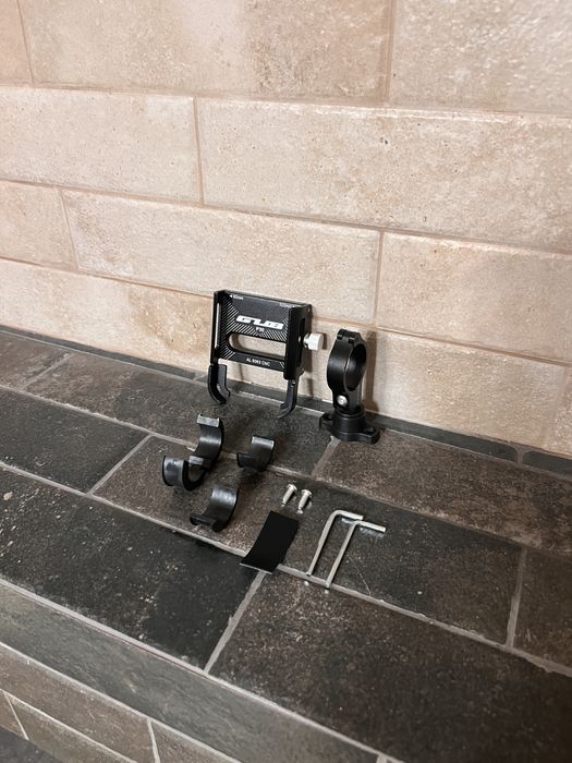 Тримач телефону на руль мотоцикла