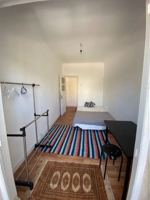 Quarto no centro do Carregado ao lado do pingo doce