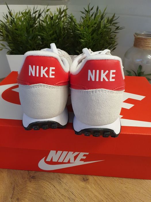 Oryginalne,nowe buty sportowe NIKE Challenger,biało czerwone