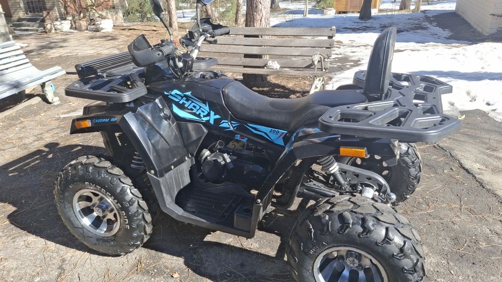 Продам квадроцикл shark 200