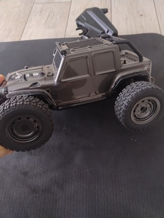 Радіокерована машинка Suchiyu Gantry SCY 16103 I джип на пульті радіок