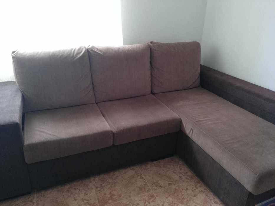 Sofá com chaise long