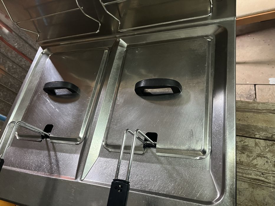 Fritadeira a gás 2 cubas 10L + 10 L