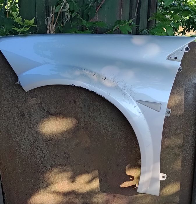 Крило переднє ліве Меган 2