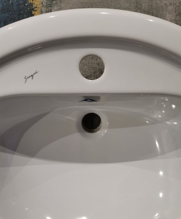 Умывальник врезной Испания