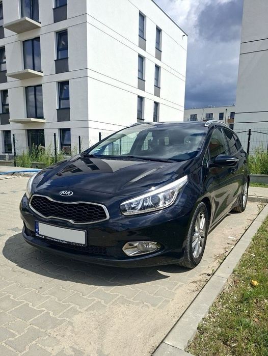 Kia Ceed Kia Ceed 1.6 CRDi • 110 KM • 2014 • Panorama • Hak • Bogata wersja