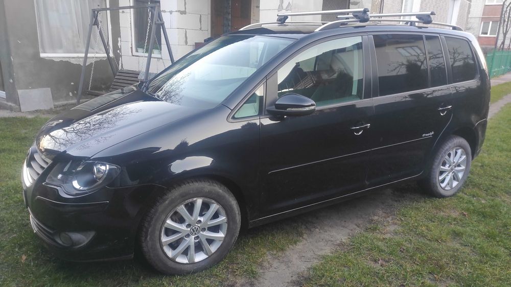Volkswagen Touran 2010 1.4 бензин