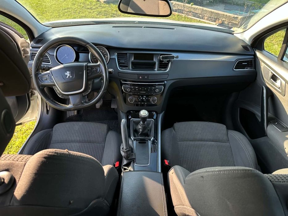 Peugeot biały 508