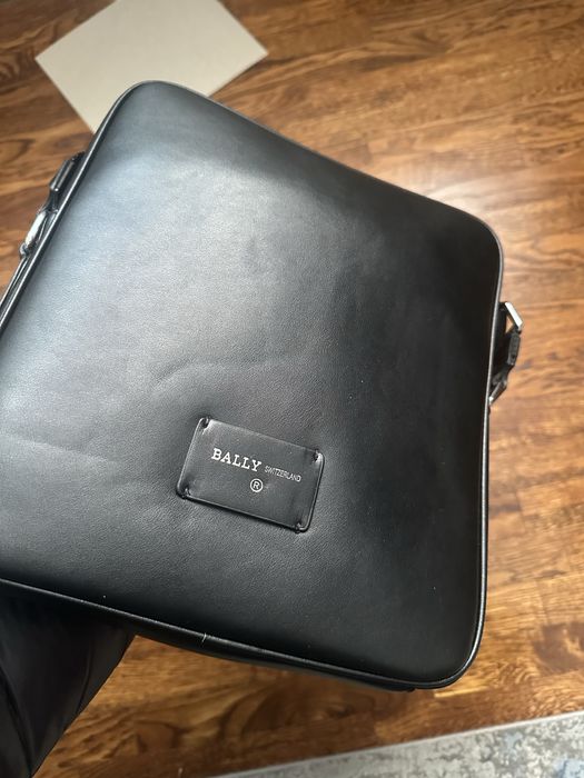 Чоловіча шкіряна сумка Bally