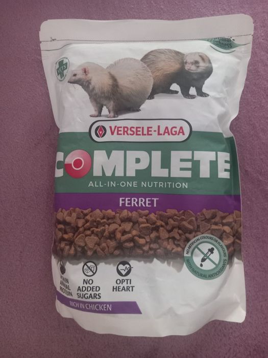 Ração complete para furão embalagem 2,5kg e 750g