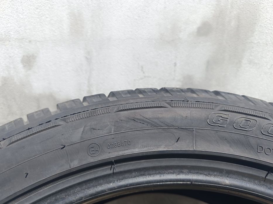 Vendo 4 pneus 275/45/20