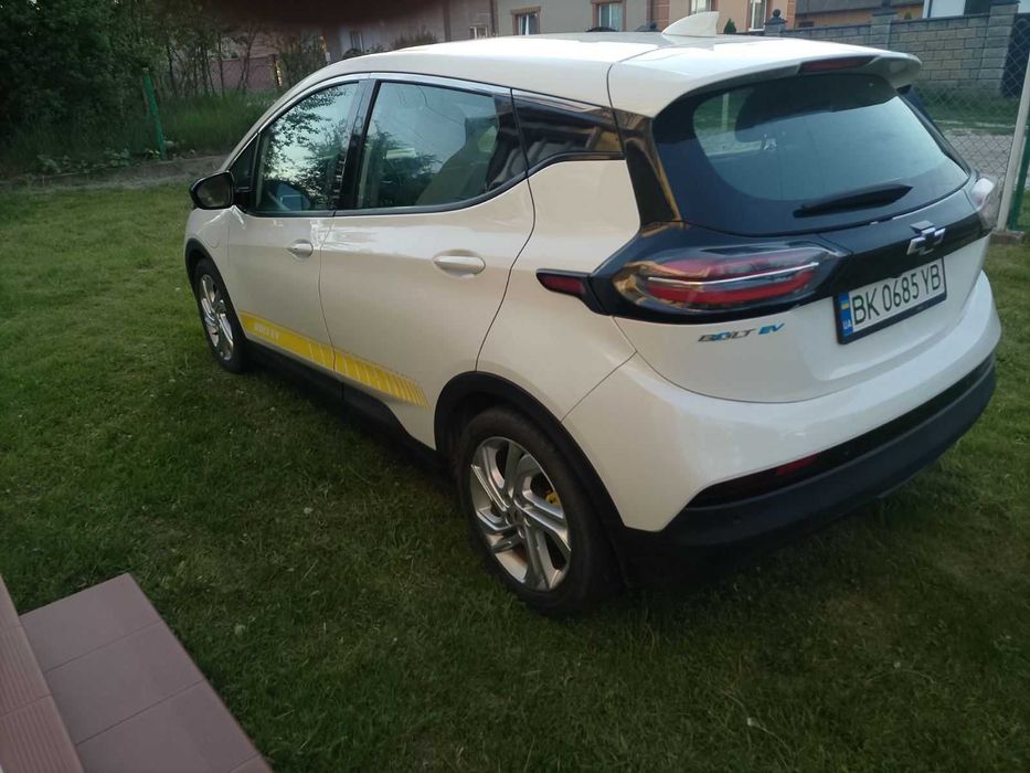 Продам Chevrolet Bolt EV 1LT