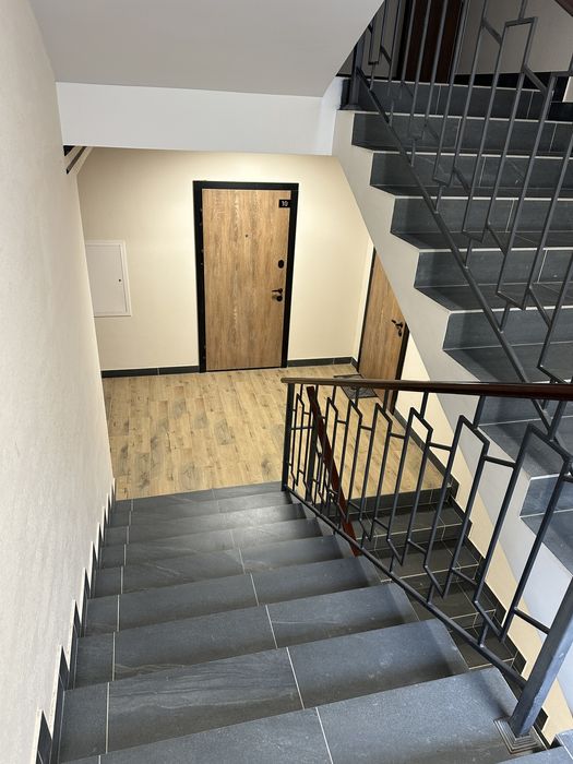 Готова  1 кімнатна квартира з заселеному ЖК Бургундія 1