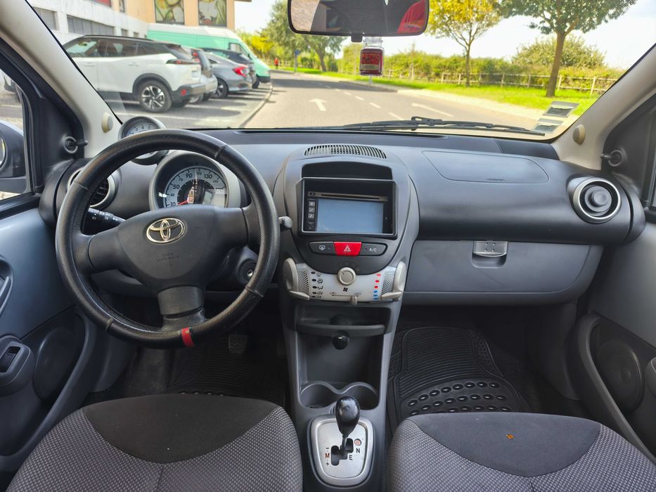Toyota Aygo 1.0i Automático 2010