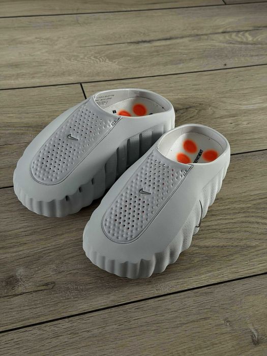 Buty przedmeczowe typu mule - Nike mind 001