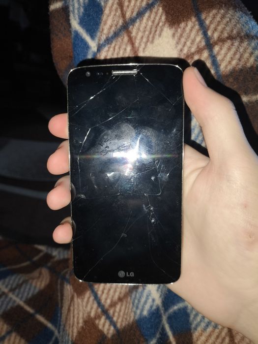 Лот телефонов lg2(2) lg3, redmi 7