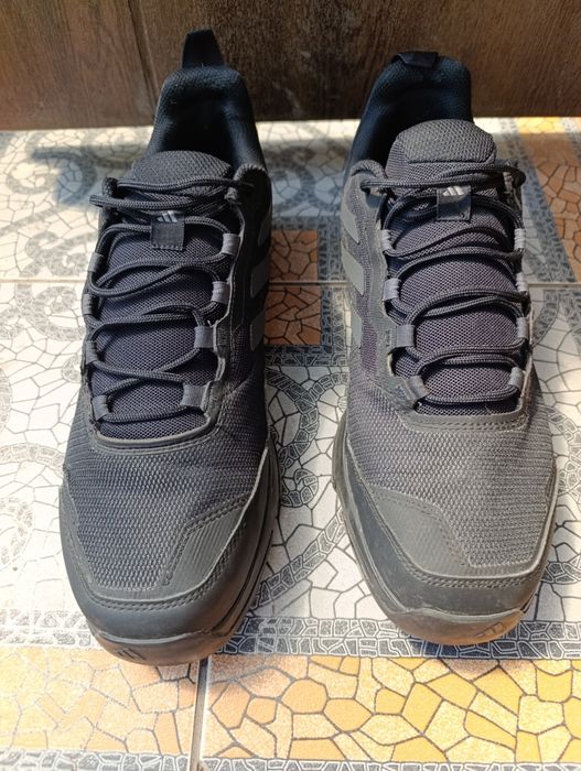 Adidas 45-46p. чоловічі трекінгові кросівки