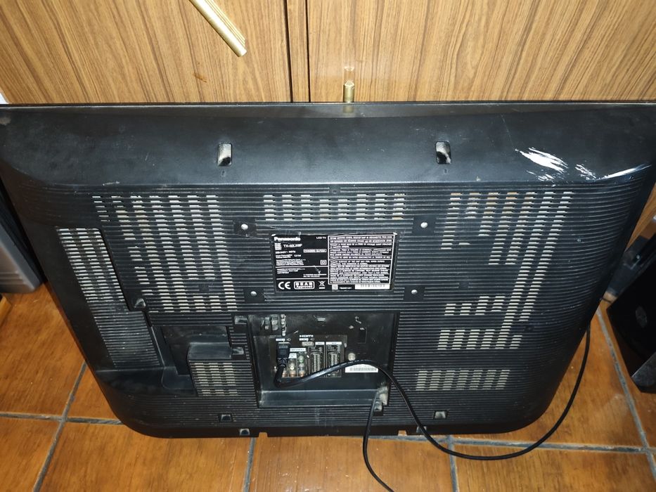 Televisão LCD Panasonic TX-32LE8F. 32 polegadas