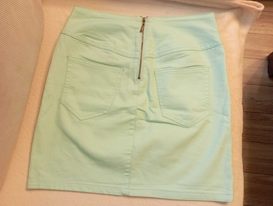 Miętowa spódniczka