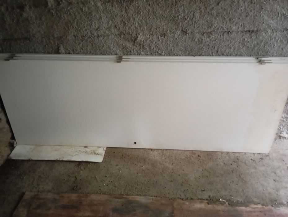 3 portas de madeira branca