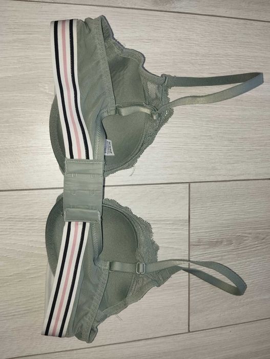 Бюстгальтер М&S 75 B