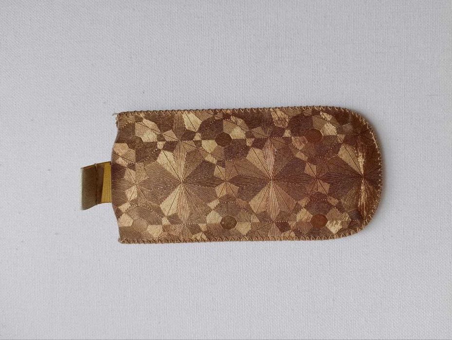 Чехол для кнопочного телефона золотистый