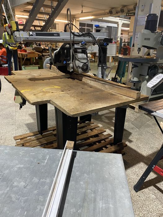 Serra rafial Elu/Dewalt com CE