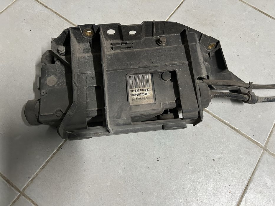 Mecanismo travão de mão Renault Scenic II de 5 lugares.