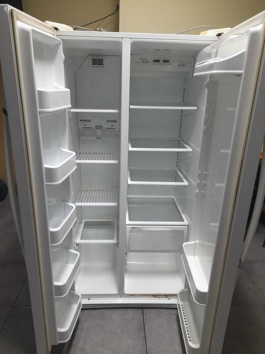 Frigorífico Americano a trabalhar