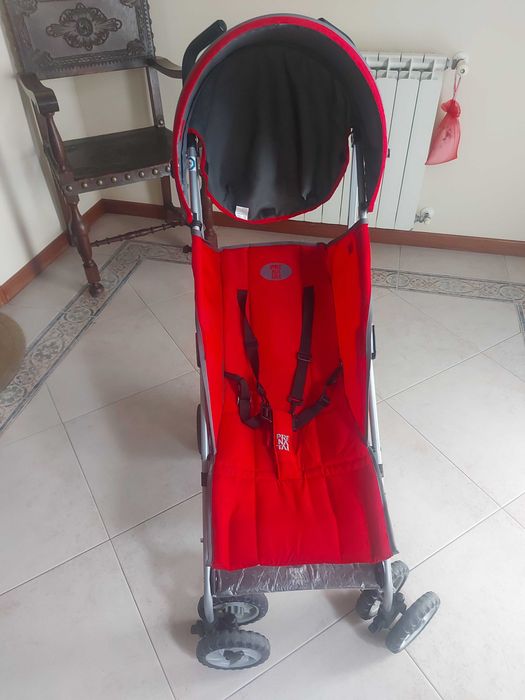 Pre-Christmas Stroller64752404915842122