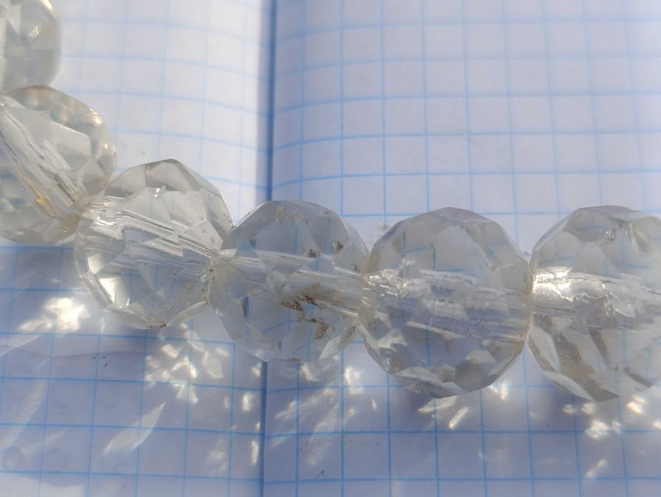 Бусы горный хрусталь
