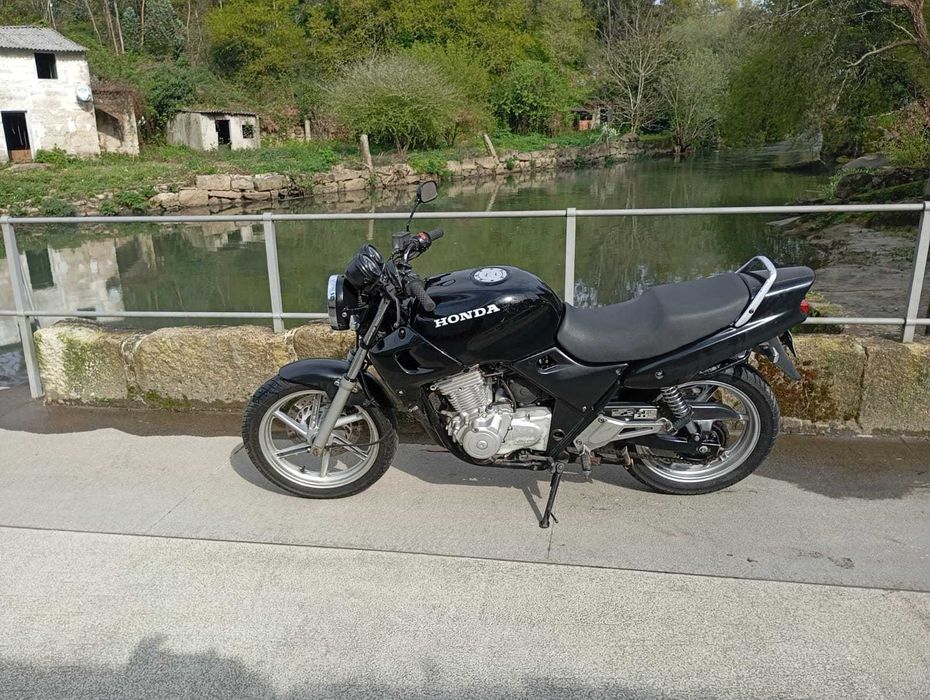Moto cb 500 com 29000km