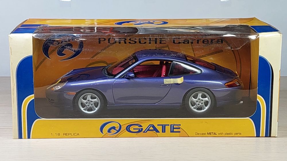 Модель Porsche 911 Carrera Gate 1:18