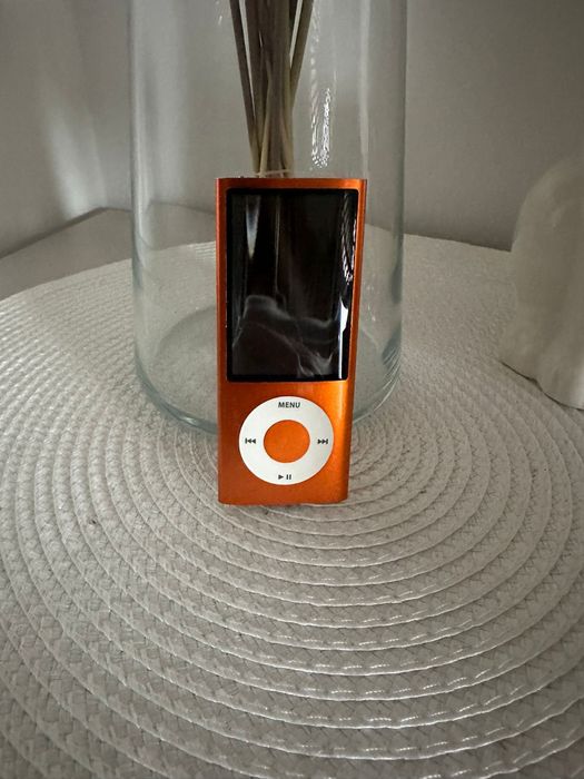 Apple iPod nano 5. generacji (A1320) pomarańczowy