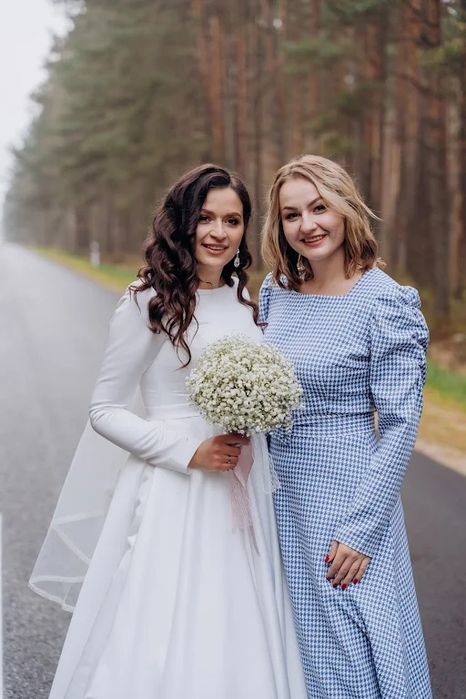 Продам весільну сукню