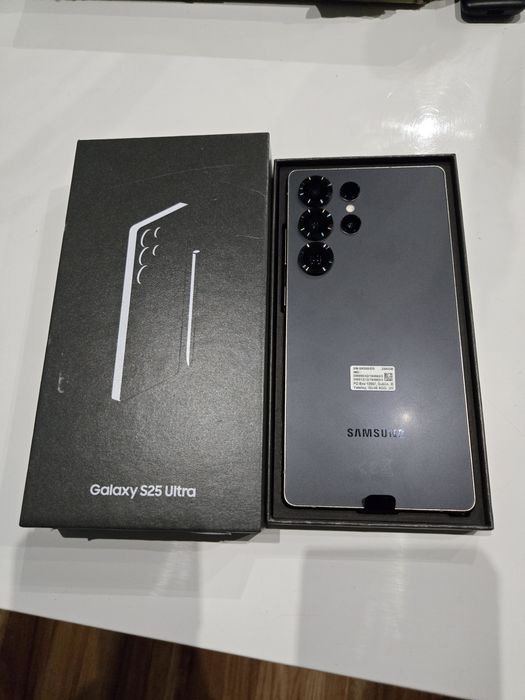 Smartfon Samsung Galaxy S25 Ultra 12/256GB Czarny