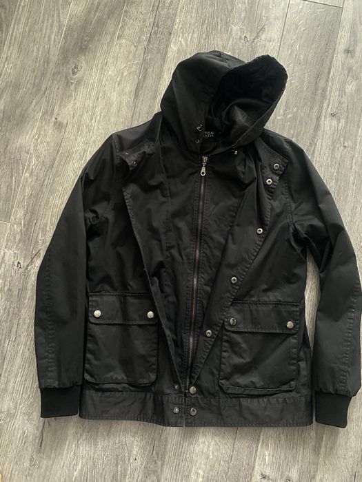 Вітровка чоловіча фірми Burton